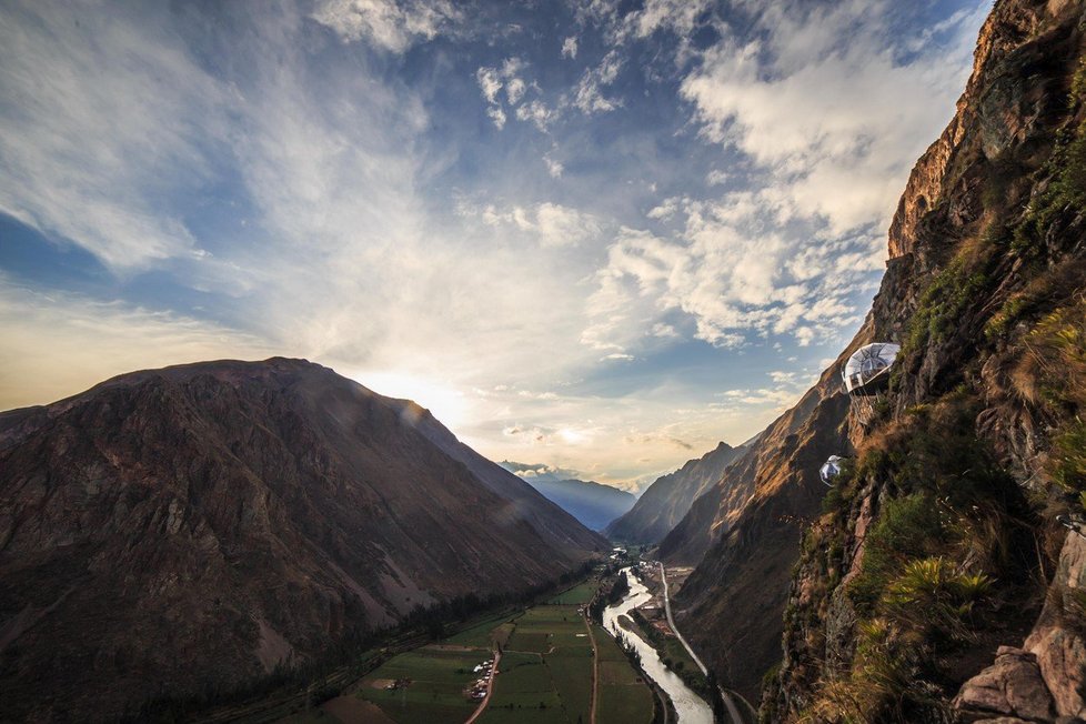 Jedinečné ubytování ve Skylodge Adventure Suites v Peru