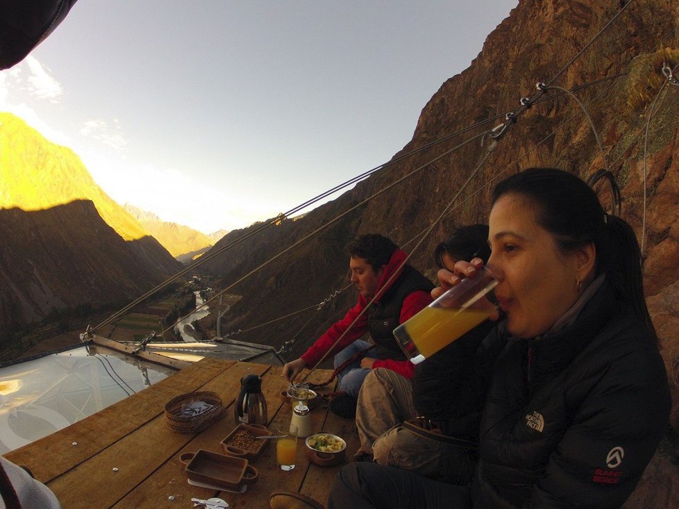 Jedinečné ubytování ve Skylodge Adventure Suites v Peru
