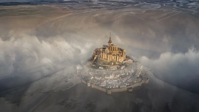 Vitězná fotografie kláštera Mont-Saint-Michel za rok 2108