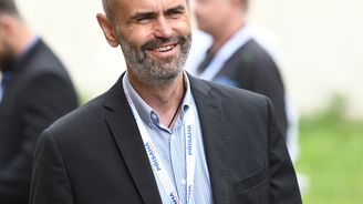 Vedení hnutí Přísaha ovládli Šlachtovi lidé z Celní správy. Babiš může být spokojen Vedení hnutí Přísaha ovládli Šlachtovi lidé z Celní správy. Babiš může být spokojen