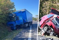 Dopravní nehoda auta a náklaďáku na Kladensku: Řidič i spolujezdkyně zemřeli!