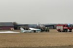 Malé letadlo ve Slaném mělo potíže s vysunutím podvozku.