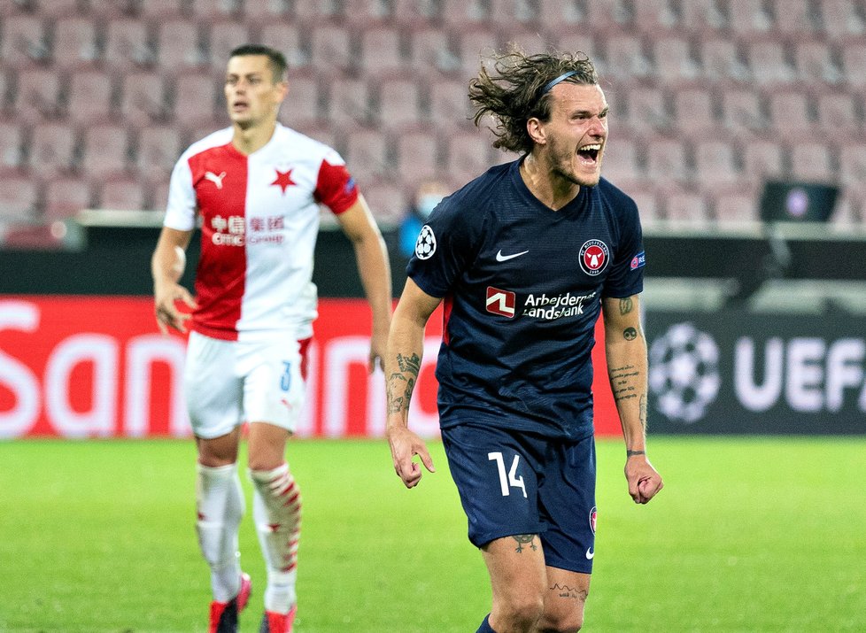 Slavia Praha vypadla z milionářské Ligy mistrů po sporně opakované penaltě s dánským Midtjyllandem (30.9.2020)