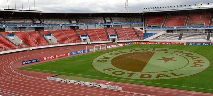 Pohroma fanoušků zažehnána: Slavia zvažovala návrat na Strahov!