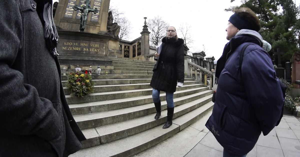 Una nueva estrella en Slavín: entre los grandes descansó la primera ajedrecista, la abuela Vlastimil Hort.