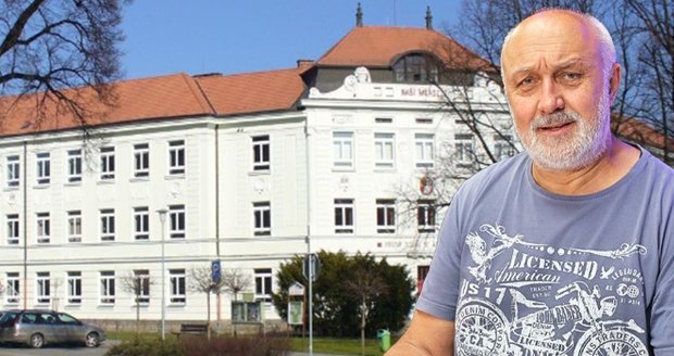 Podle psychologa Miloslava Čedíka je pokus chlapce o sebevraždu ve škole přímo před spolužáky mimořádné volání o pomoc. Podle psychologa Miloslava Čedíka je pokus chlapce o sebevraždu ve škole přímo před spolužáky mimořádné volání o pomoc.