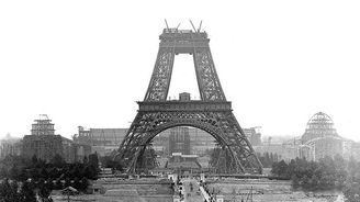 15 slavných staveb, jak je neznáte: Eiffelovka, Tower Bridge nebo Opera v Sydney, když ještě nestály