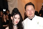 Elon Musk s Grimes hlásají bezpohlavní výchovu