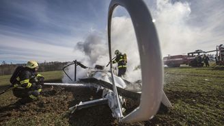 Leteckých nehod v Česku rychle přibývá. Šéf inspektorů: Malá letadla ohrožují ostatní provoz