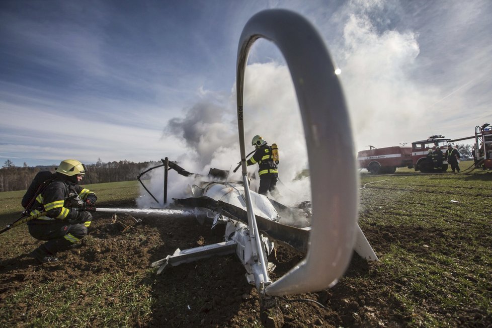 Tragická nehoda vrtulníku u Slavoňova