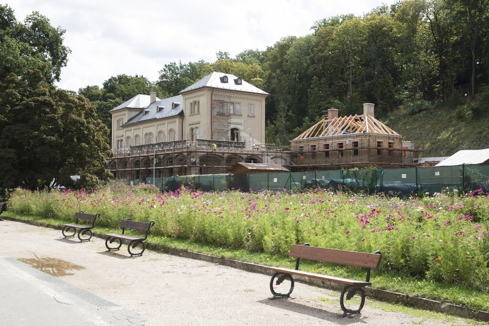 Šlechtova restaurace má otevřít příští rok na jaře, takhle to tam teď vypadá.