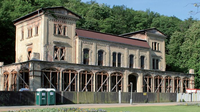 Šlechtova restaurace ve Stromovce chátrá.