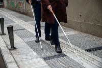 Odporná krádež na Chodově: Muž oloupil nevidomého!
