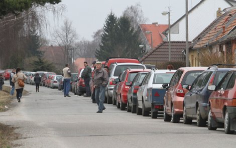 Fronta na slepice se táhla skrz celou jihočeskou vísku.