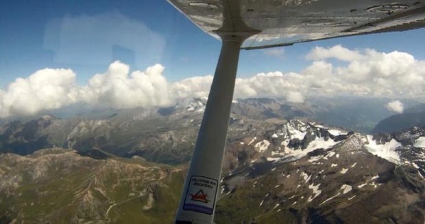 Čím si udobřit tu svou? Vezměte ji třeba na vyhlídkový let nad vrcholky Alp!