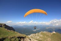 Čech (33) se vážně zranil v Rakousku: Paraglidistovi se zavřel kluzák