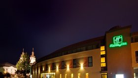 Ještě pořád si můžete objednat silvestrovský pobyt například v luxusním hotelu Holiday Inn v Trnavě, a to s 40% slevou!