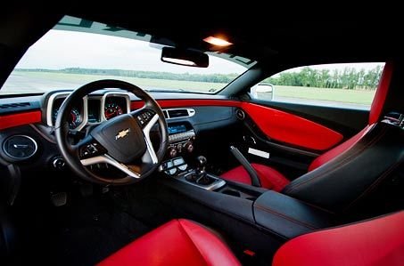 Nejnovější verze legendárního amerického muscle caru doplněná o moderní technologie.