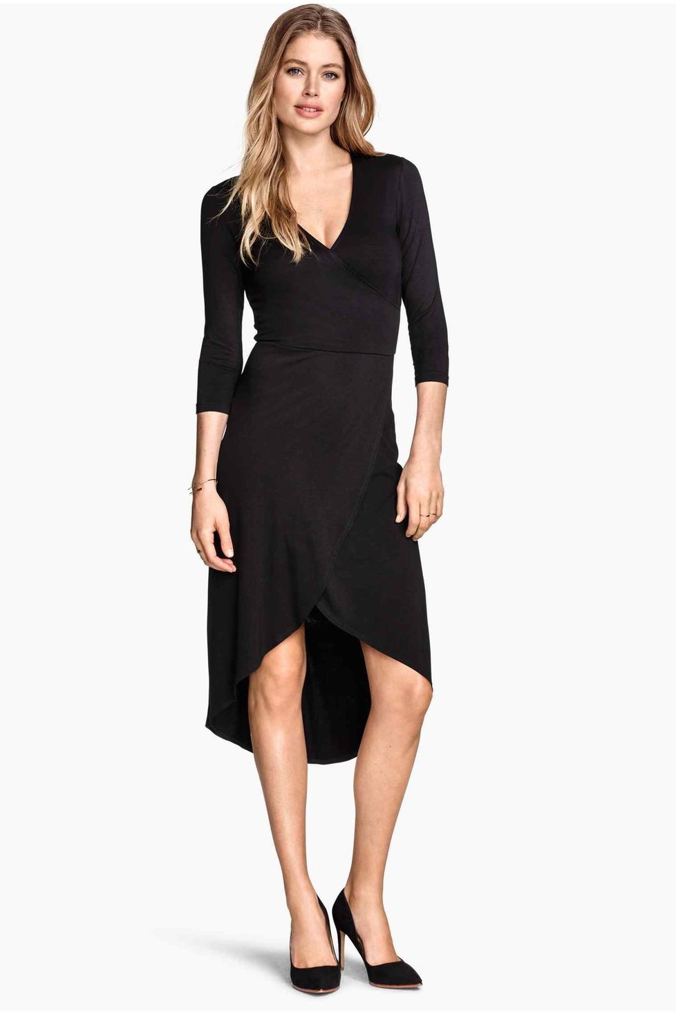 Asymetrické šaty, H&M, původní cena: 599 Kč, nyní: 239 Kč