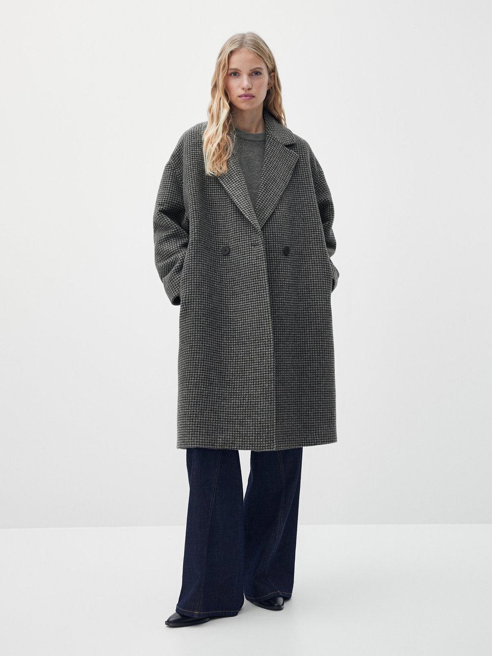 Kabát Massimo Dutti, původní cena 5595 Kč, po slevě 3999 Kč