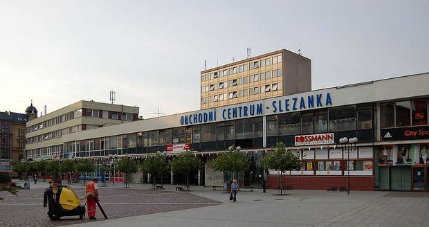 Obchodní dům Slezanka v Opavě čeká demolice, budou tu byty.