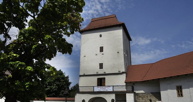 Slezskoostravský hrad se nachází v těsné blízkosti Trojického údolí.