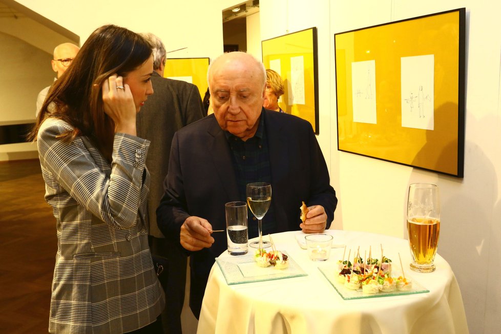 Felix Slováček s Luckou Gelemovou na premiéře filmu