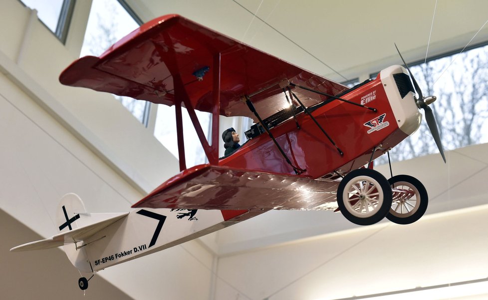 Slovácké muzeum vystavuje RC modely aut, letadel, plachetnic i člunů.