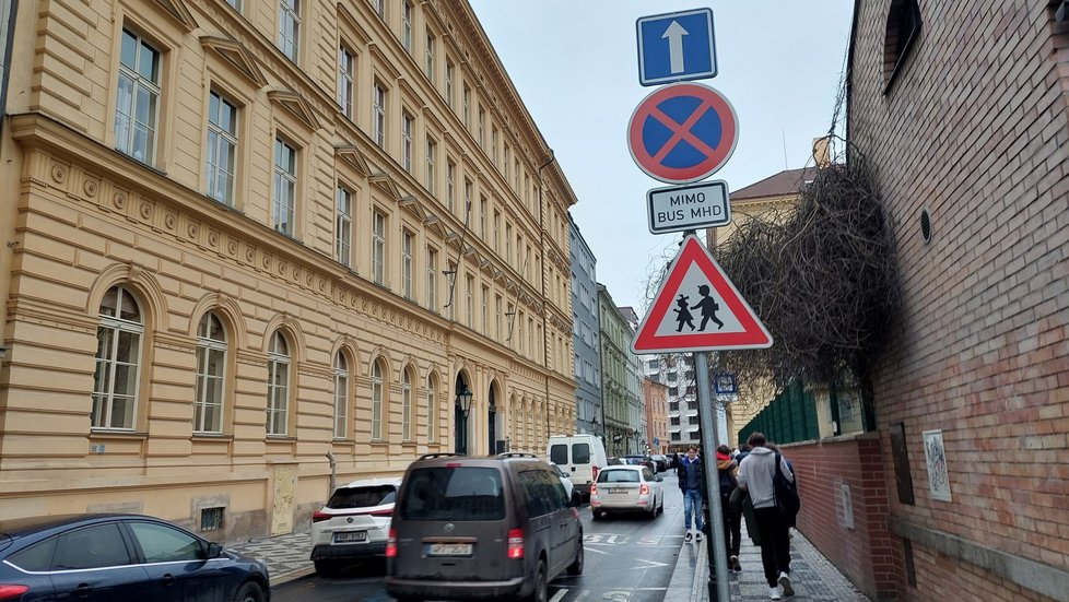 1. Slovanské gymnázium na Praze 1 v Masné ulici (27. ledna 2022)
