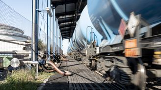 Křetínský kupuje polovinu nákladní přepravy slovinských drah