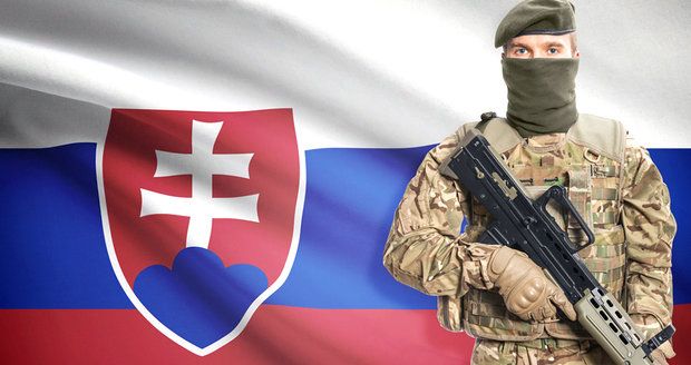 Sousedé Česka se chystají na válku. Slováci posilují armádu, Němci hromadí jídlo