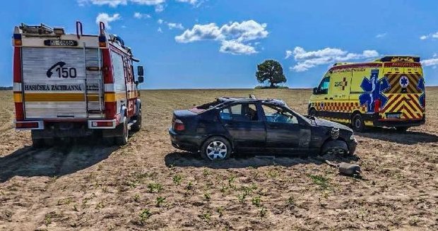 Tragédie u Bačkovíku: Mladík (†18) a dítě (†8) zemřeli při driftování.
