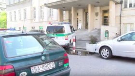 Slováci evakuují lidi ze soudních budov. Anonym tam nahlásil bomby