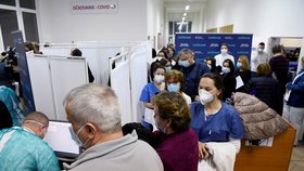 Očkování proti covidu-19 ve slovenské Nitře (26. 12. 2020)