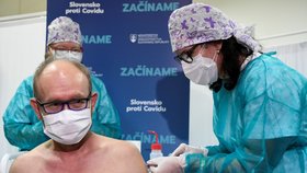 Očkování proti covidu-19 ve slovenské Nitře (26. 12. 2020)