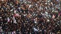 Demonstrace Postavme sa za slušné Slovensko: 50 000 Slováků zpívá národní hymnu na náměstí