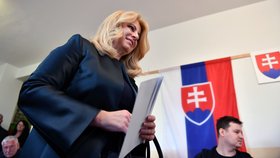 Současná prezidentka Slovenska Zuzana Čaputová odvolila ve druhém kole prezidentských voleb ve městě Pezinok (6.4.2024)