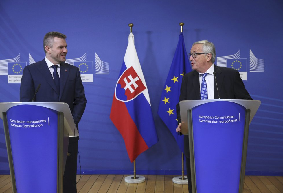 Slovenský premiér Peter Pellegrini a předseda Evropské komise Jean-Claude Juncker.