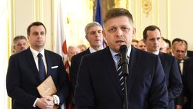 Fico opět premiérem. Zástupci slovenských vládních stran podepsali koaliční smlouvu.