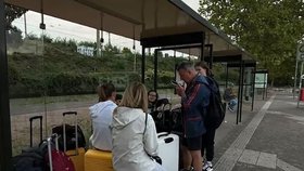 Museli se složitě dostávat domů.