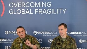Globsec 2023: Diskusní panel za účasti náčelníků generálních štábů české a slovenské armády Karla Řehky a Daniela Zmeka