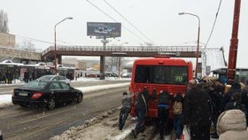 Na Slovensku zkomplikovalo dopravu husté sněžení