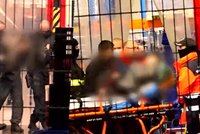 Vražedné drama v obchoďáku: Muž zavraždil své rodiče a pak ve skladu držel zákaznici jako rukojmí