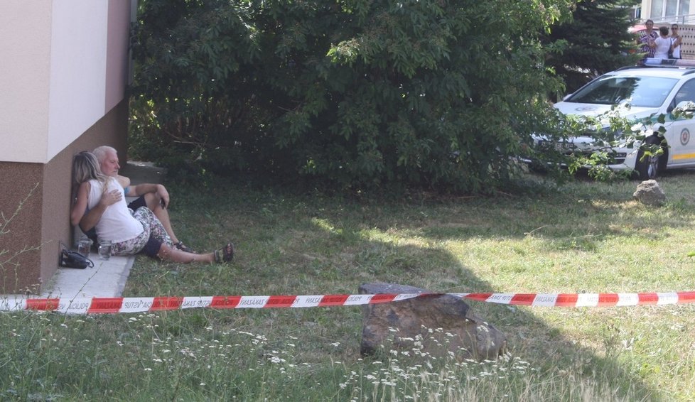 Malou Kristýnku na Slovensku zapomněl v autě její otec.