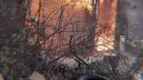 Následovala exploze, která přerostla v rozsáhlý požár.