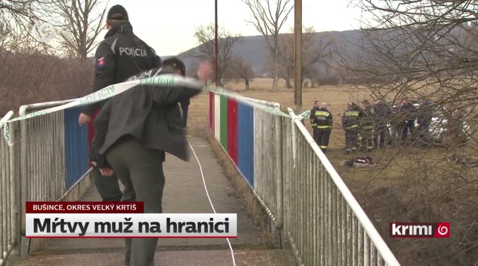 Policie na přírodní hranici mezi Slovenskem a Maďarskem řešila, kdo bude vyšetřovat smrt oběšeného mladíka (20)