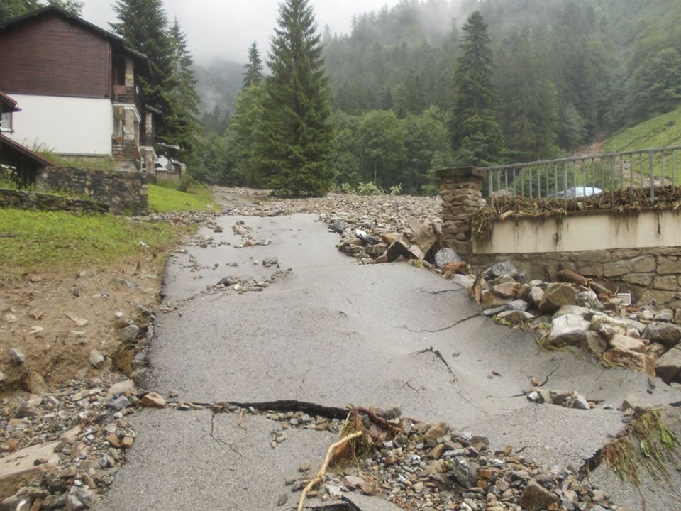 Obrázky zkázy z Vrátné doliny na Slovensku