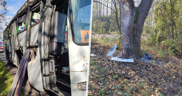Na Slovensku havaroval autobus s českými turisty: Je devět zraněných
