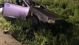 Řidič bojuje o život, poslední spolujezdec vyvázl s lehčími zraněními
