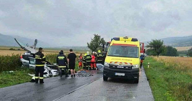 U Nových Zámků havarovalo sportovní letadlo, pilot na místě zemřel